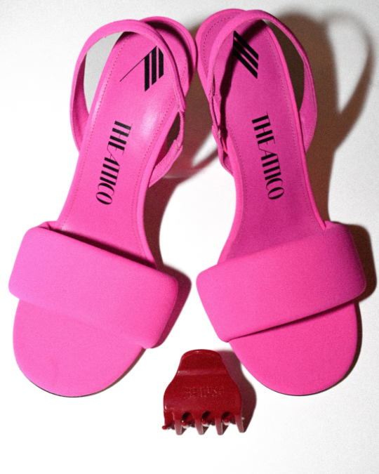 Iris Clip - Cherry on Top