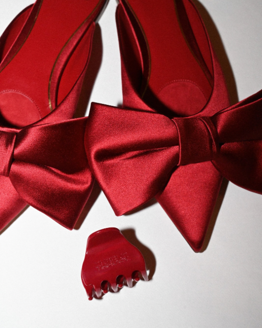 Iris Clip - Cherry on Top