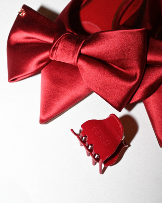 Iris Clip - Cherry on Top