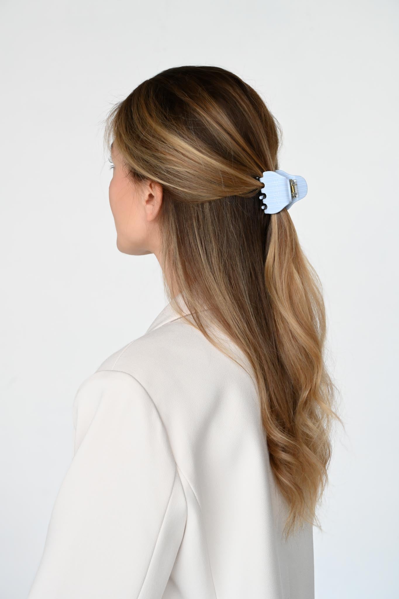 Iris Clip